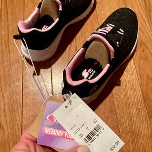 NWT Skechers Black and Pink Sneakers Girls